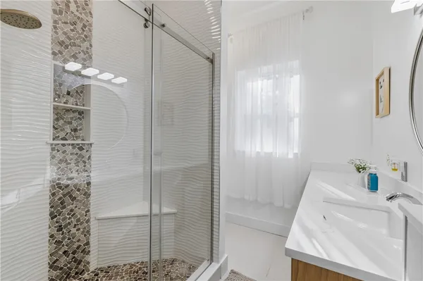 $1,200,000 | 270 Brayton Road, Tiverton, RI 02878