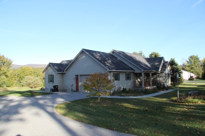792 Matteson Road Bennington, VT 05201 - Photo 2 of 39