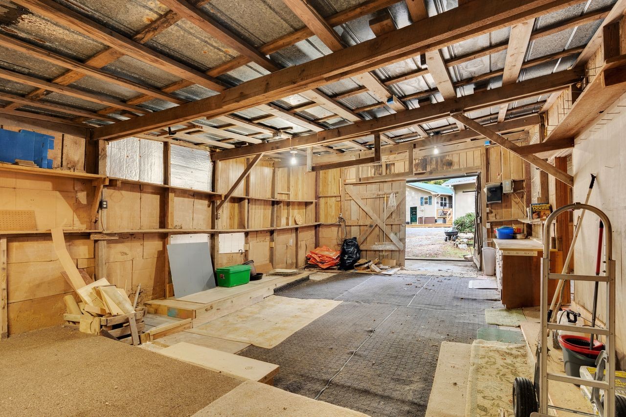 3711 Jumpoff Road Sewanee, TN 37375 - Photo 53 of 57 a view of a room with gym equipment