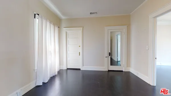 $7,000 | 427 Sunset Avenue, Venice, CA 90291