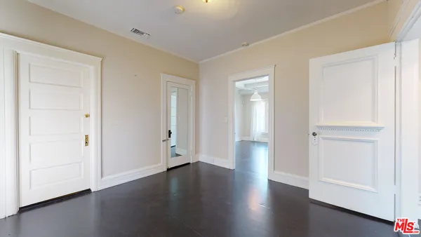 $7,000 | 427 Sunset Avenue, Venice, CA 90291