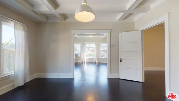 $7,000 | 427 Sunset Avenue, Venice, CA 90291