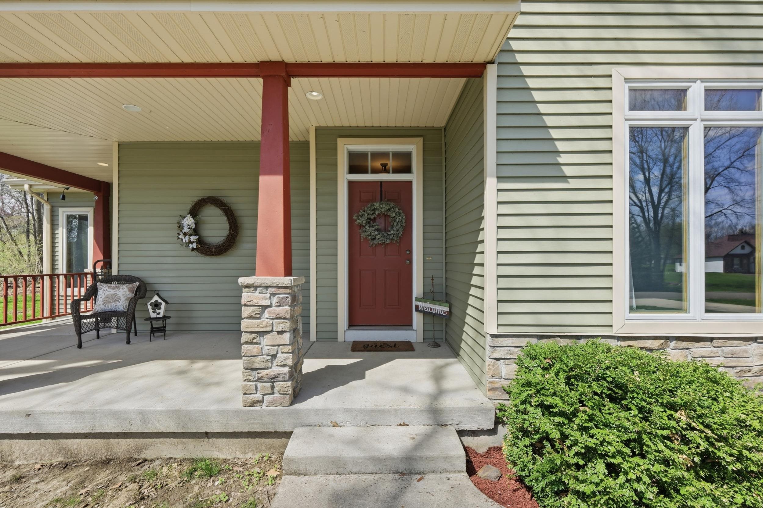292 Maple Heights Road Marshall, WI 53559 - Photo 4 of 54