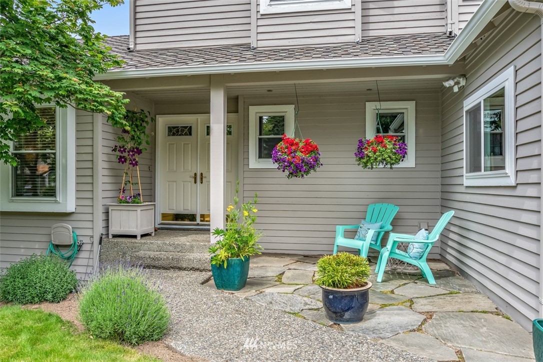 11914 Northeast 168th Street Bothell, WA 98011 - Photo 3 of 25 Gallery Image 3