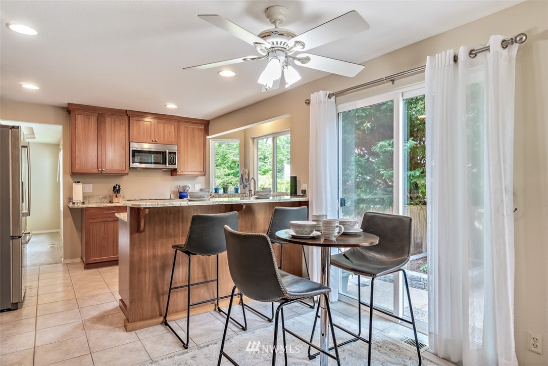 11914 Northeast 168th Street Bothell, WA 98011 - Photo 9 of 25 Gallery Image 9