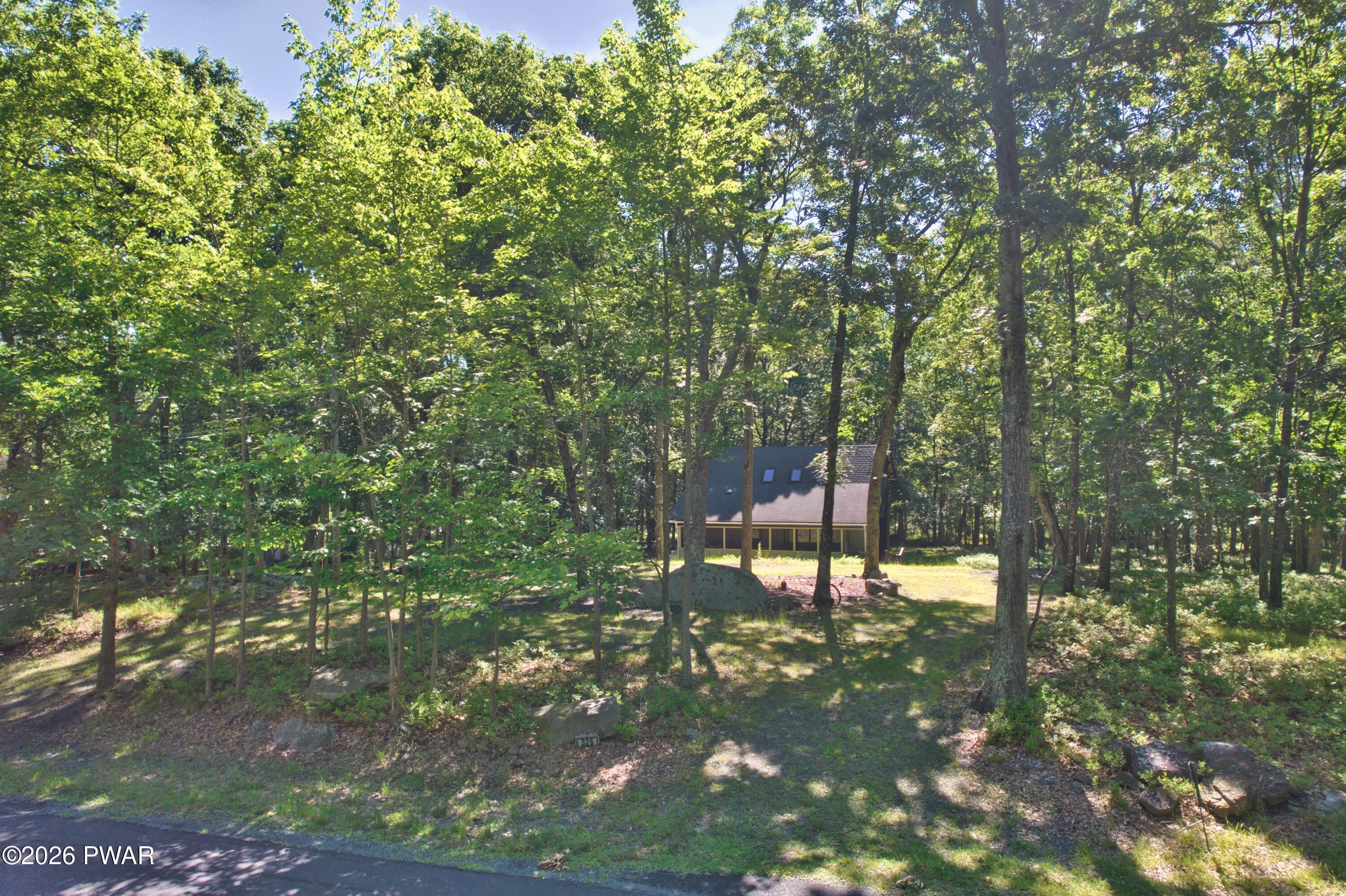 326 Gold Finch Road Bushkill, PA 18324 - Photo 25 of 37