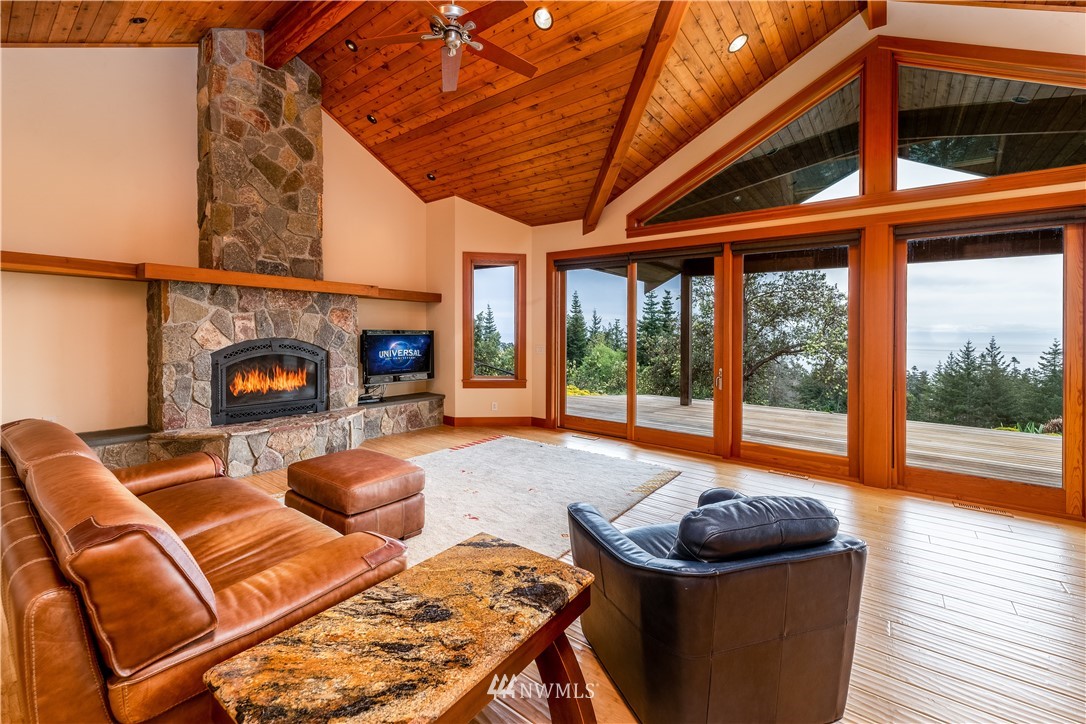 351 Hannah Road Friday Harbor, WA 98250 - Photo 13 of 31 Gallery Image 13