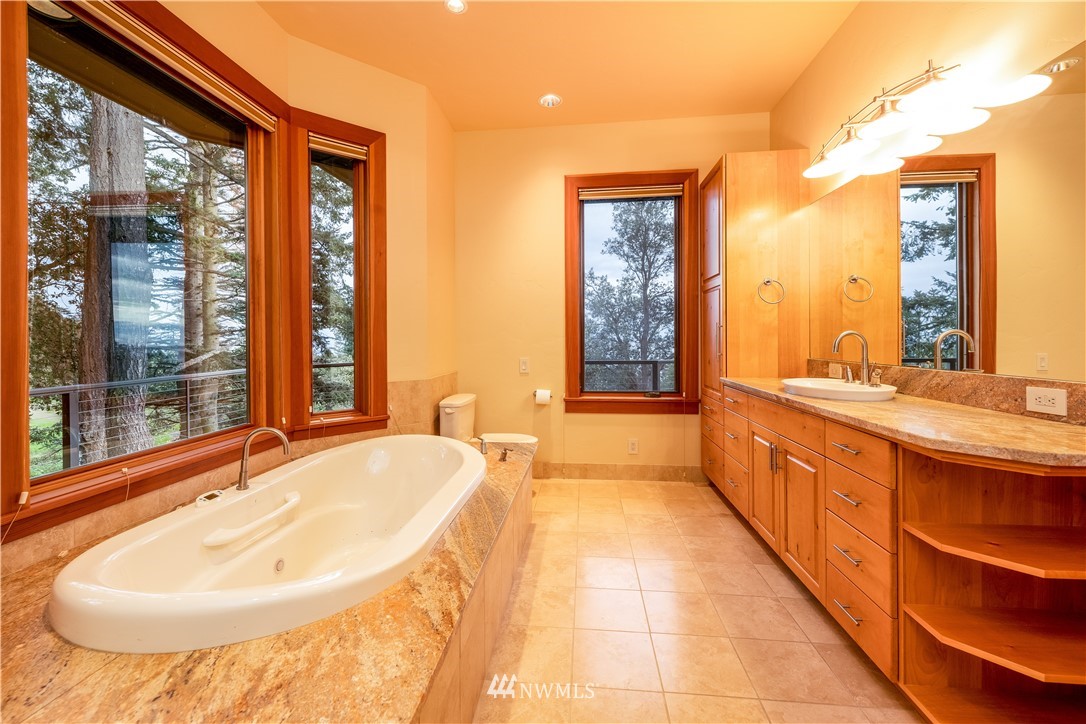 351 Hannah Road Friday Harbor, WA 98250 - Photo 10 of 31 Gallery Image 10