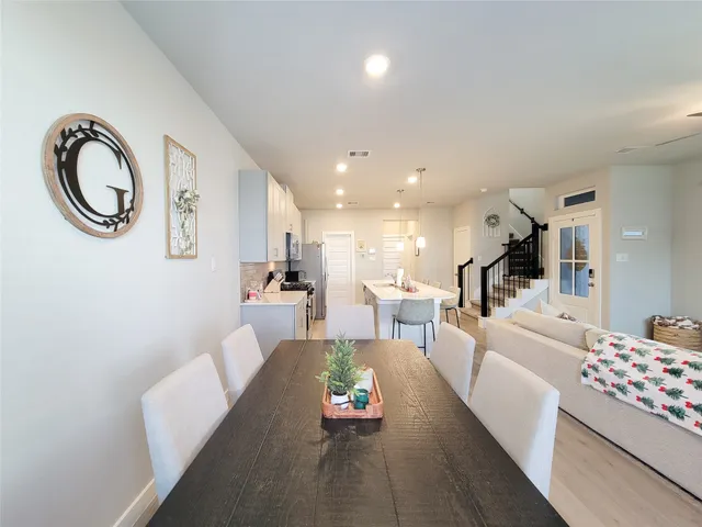 $2,600 | 710 Seafoam Lane, Kemah, TX 77565