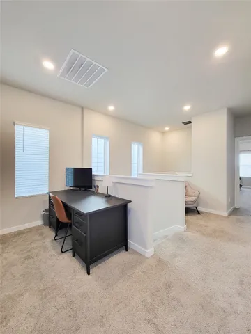 $2,600 | 710 Seafoam Lane, Kemah, TX 77565