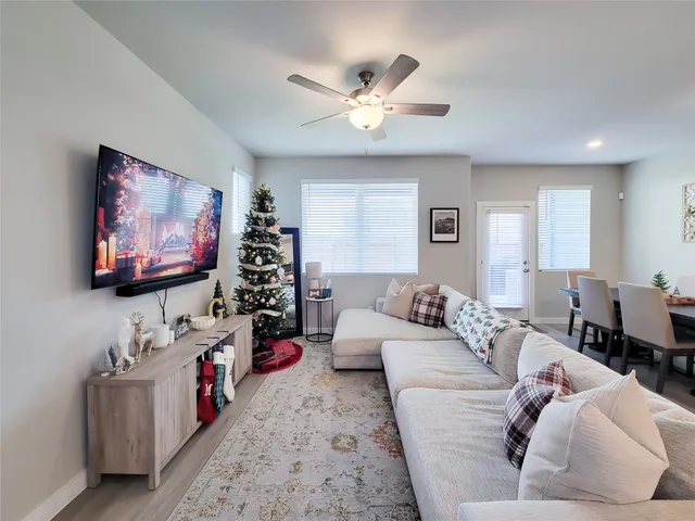 $2,600 | 710 Seafoam Lane, Kemah, TX 77565