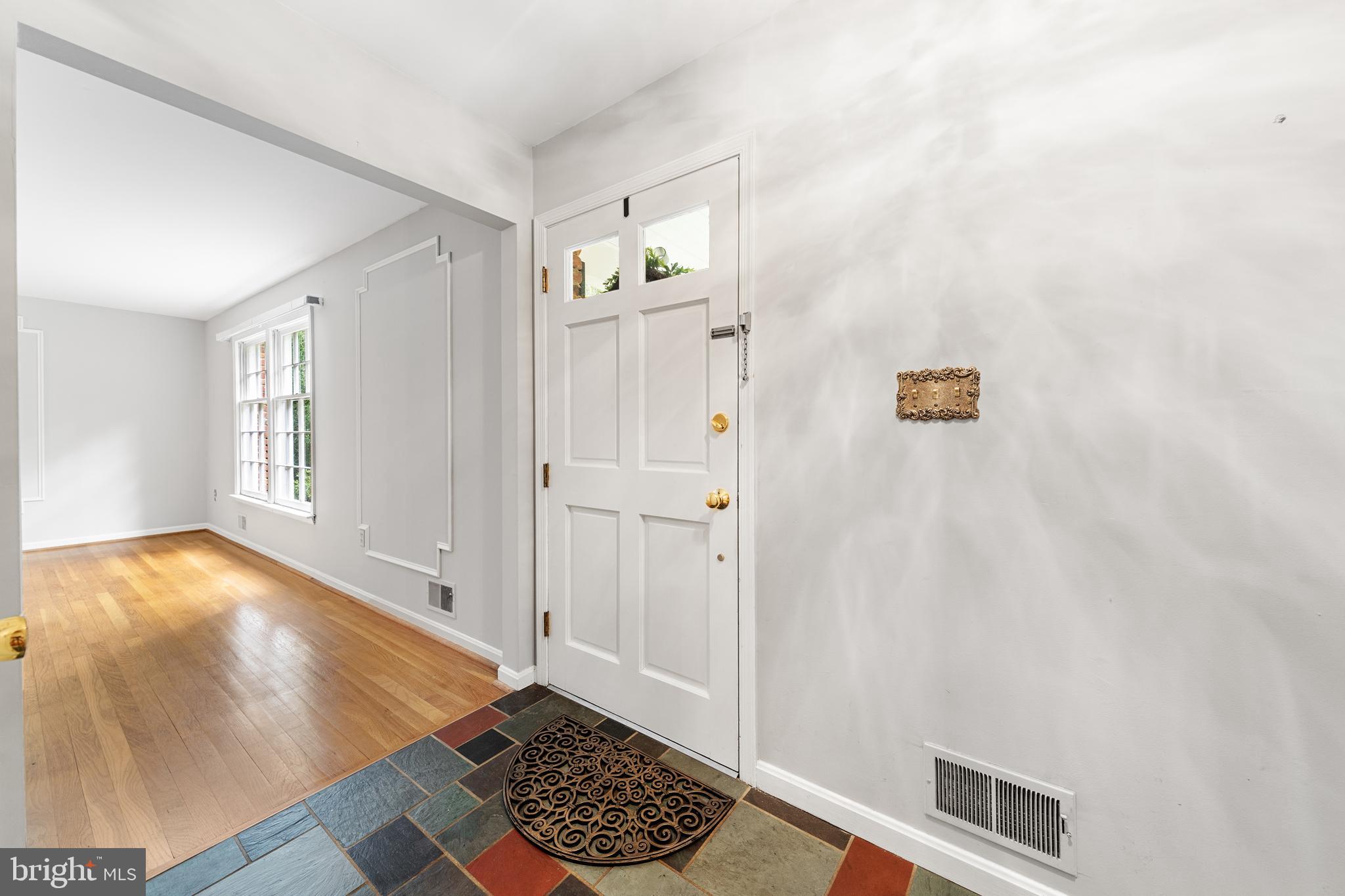 1643 Homewood Road Annapolis, MD 21409 - Photo 13 of 59 a view of livingroom with furniture