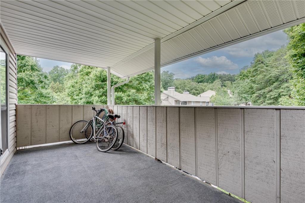 1004 Wynnes Ridge Circle Marietta, GA 30067 - Photo 11 of 24
