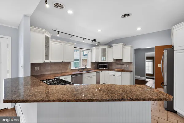 $950,000 | 35 Oriole Way, Moorestown, NJ 08057