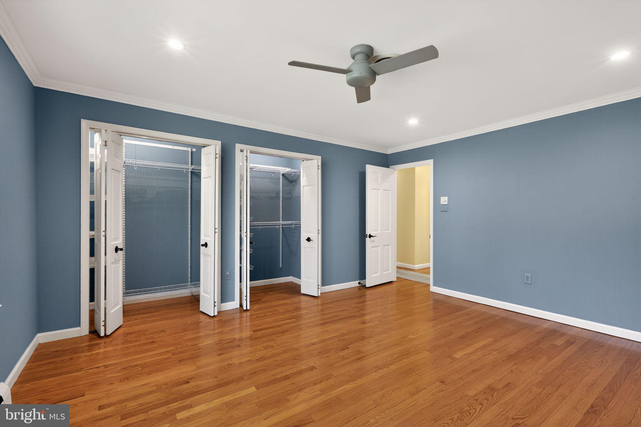 35 Oriole Way Moorestown, NJ 08057 - Photo 25 of 45 a view of a livingroom with a ceiling fan & entryway