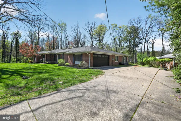 $950,000 | 35 Oriole Way, Moorestown, NJ 08057