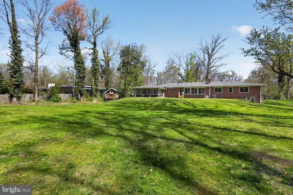 $950,000 | 35 Oriole Way, Moorestown, NJ 08057