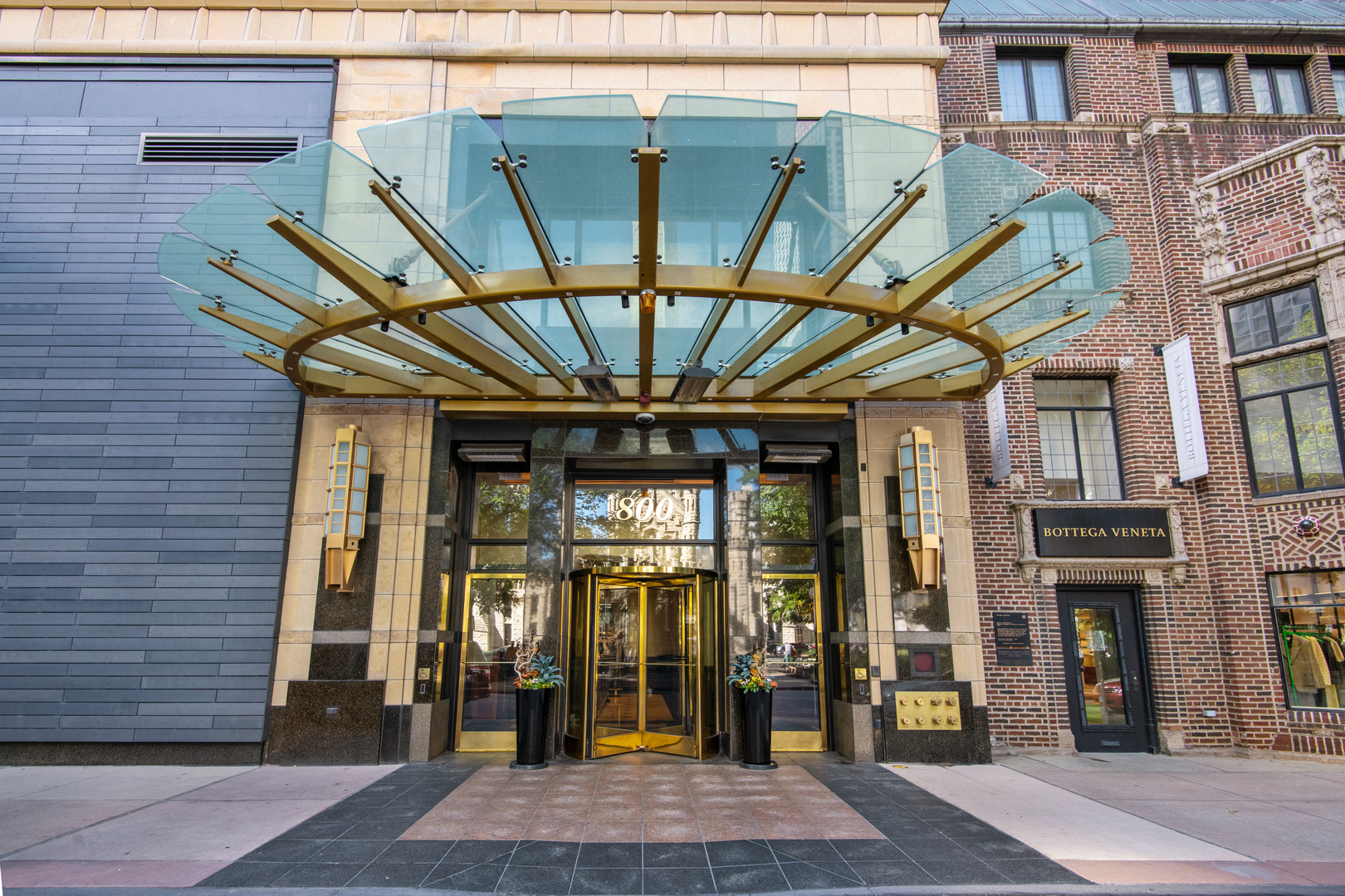 800 North Michigan Ave Unit 3701  