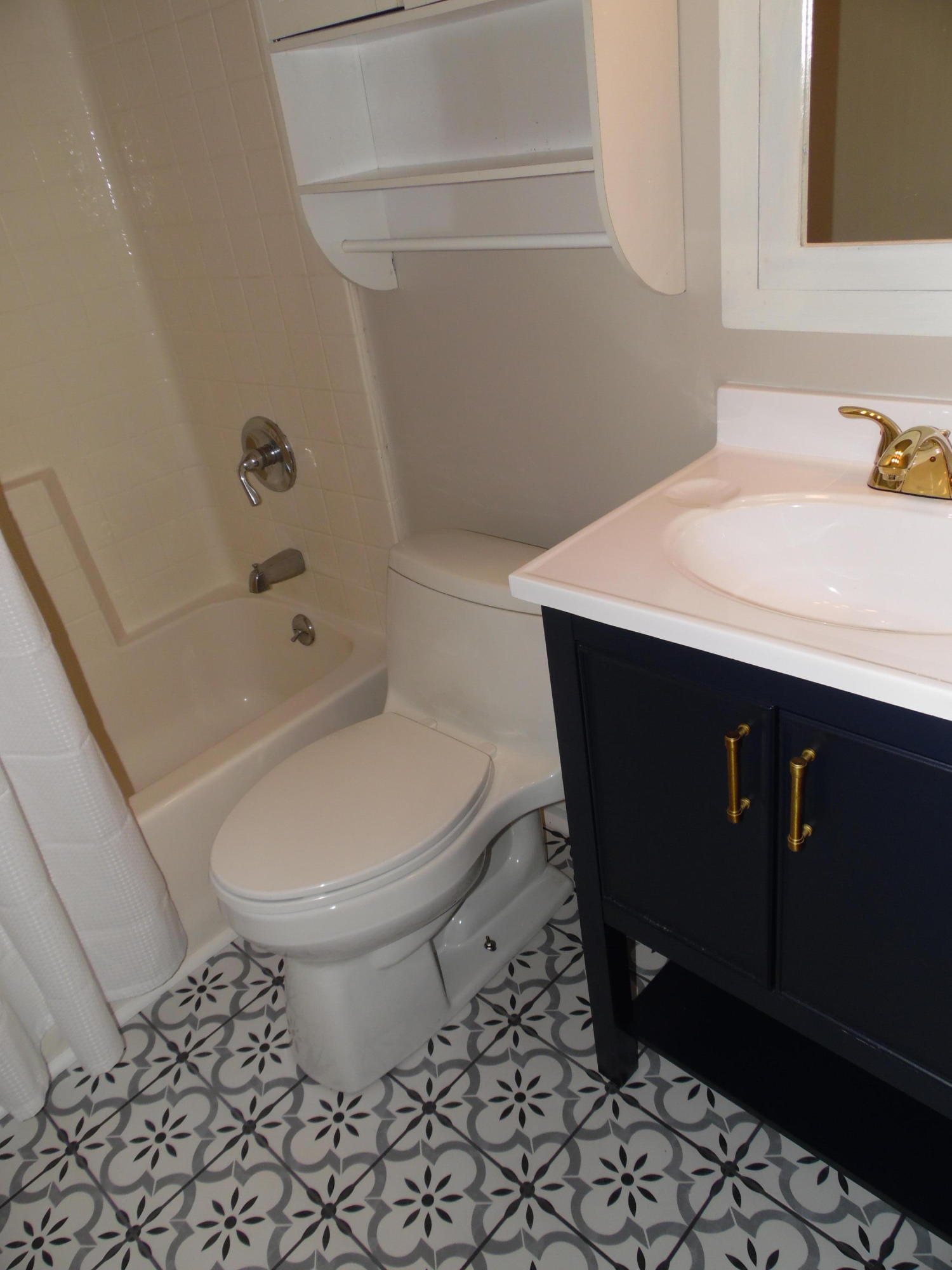 109 Upsal Road Oak Ridge, TN 37830 - Photo 17 of 24 Full Bathroom