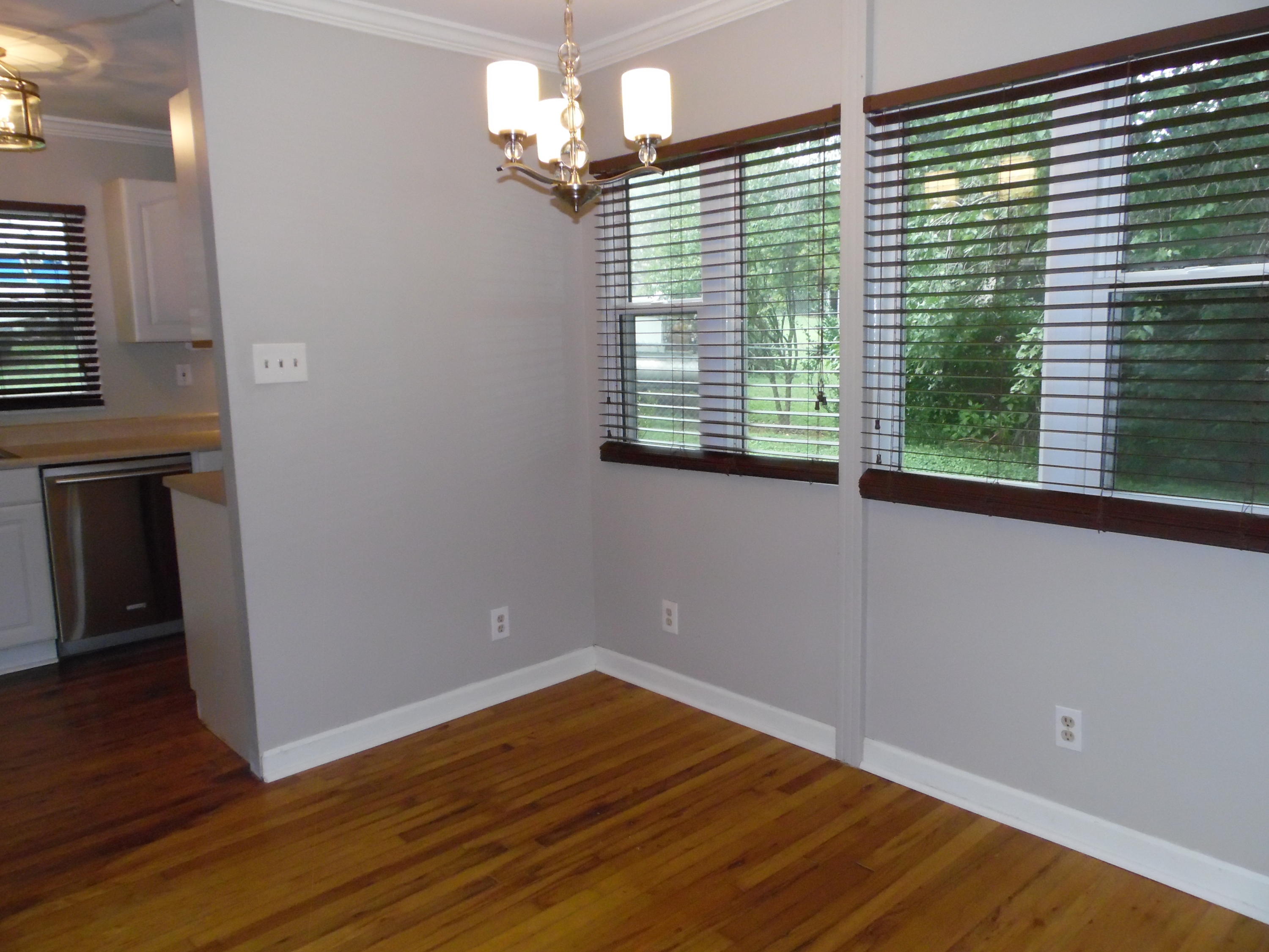 109 Upsal Road Oak Ridge, TN 37830 - Photo 6 of 24 Living Room