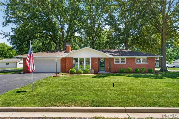 $225,000 | 612 South Polk Street, Millstadt, IL 62260