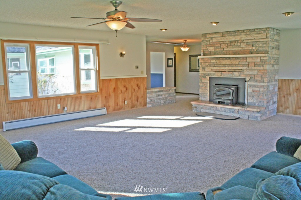 3118 McLeod Road Bellingham, WA 98225 - Photo 3 of 24 Gallery Image 3