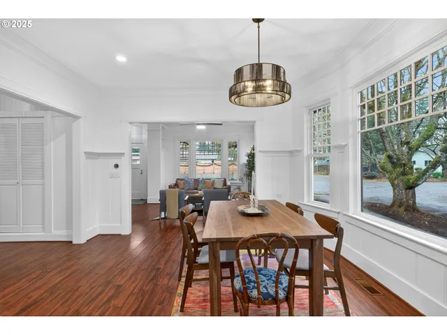 $899,000 | 5445 Southeast 41st Avenue, Portland, OR 97202