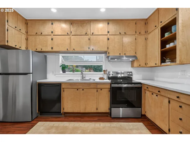 $899,000 | 5445 Southeast 41st Avenue, Portland, OR 97202