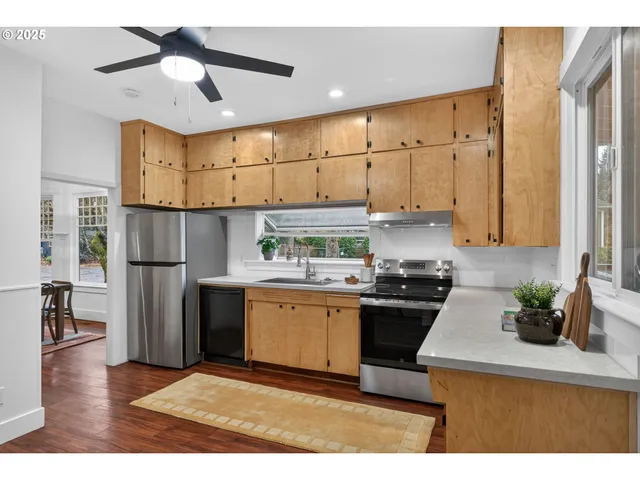 $899,000 | 5445 Southeast 41st Avenue, Portland, OR 97202