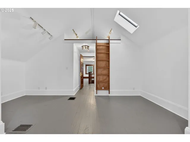 $899,000 | 5445 Southeast 41st Avenue, Portland, OR 97202