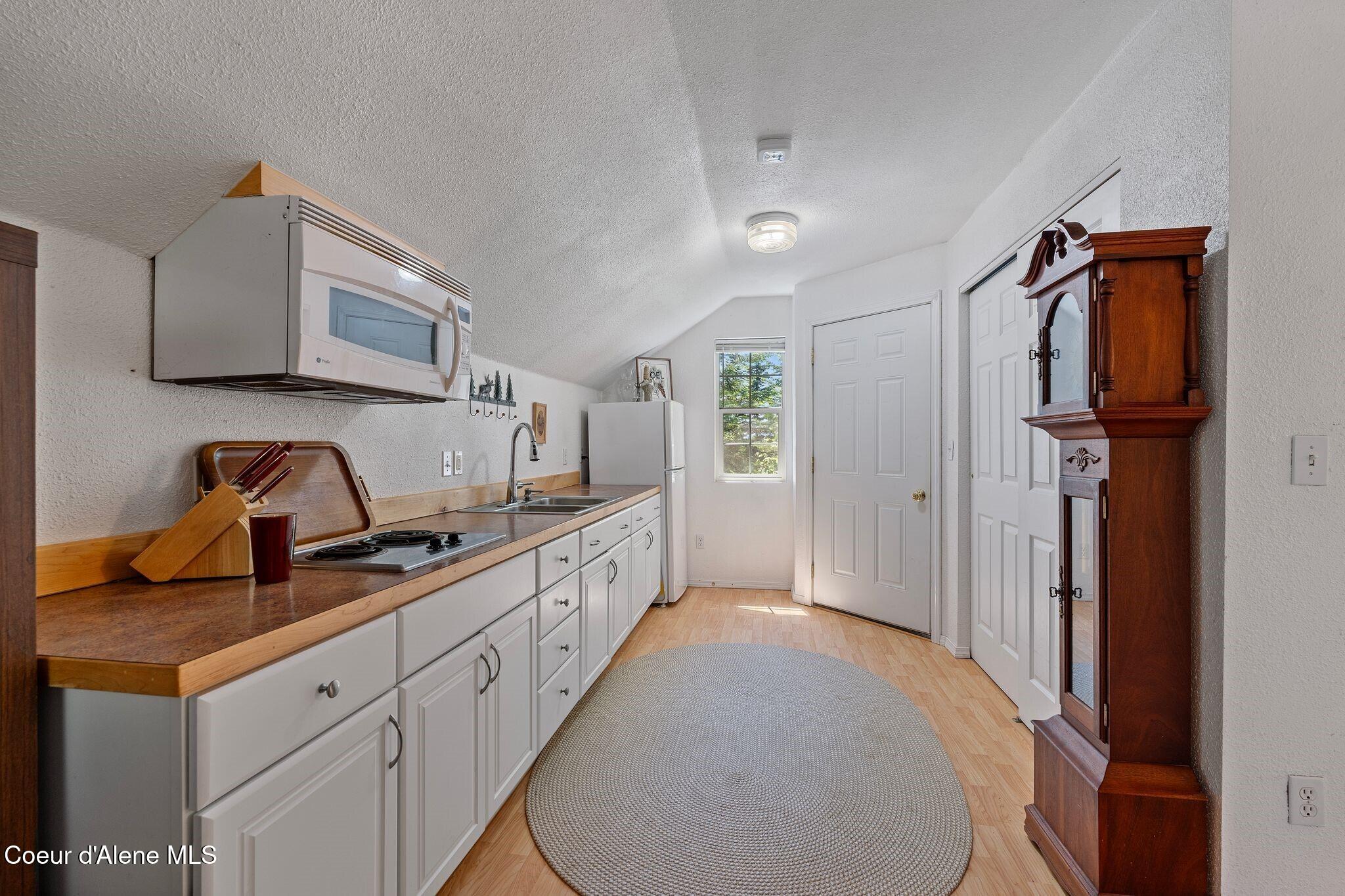 343 West Spring Creek Road Hope, ID 83836 - Photo 41 of 55 Full Kitchen