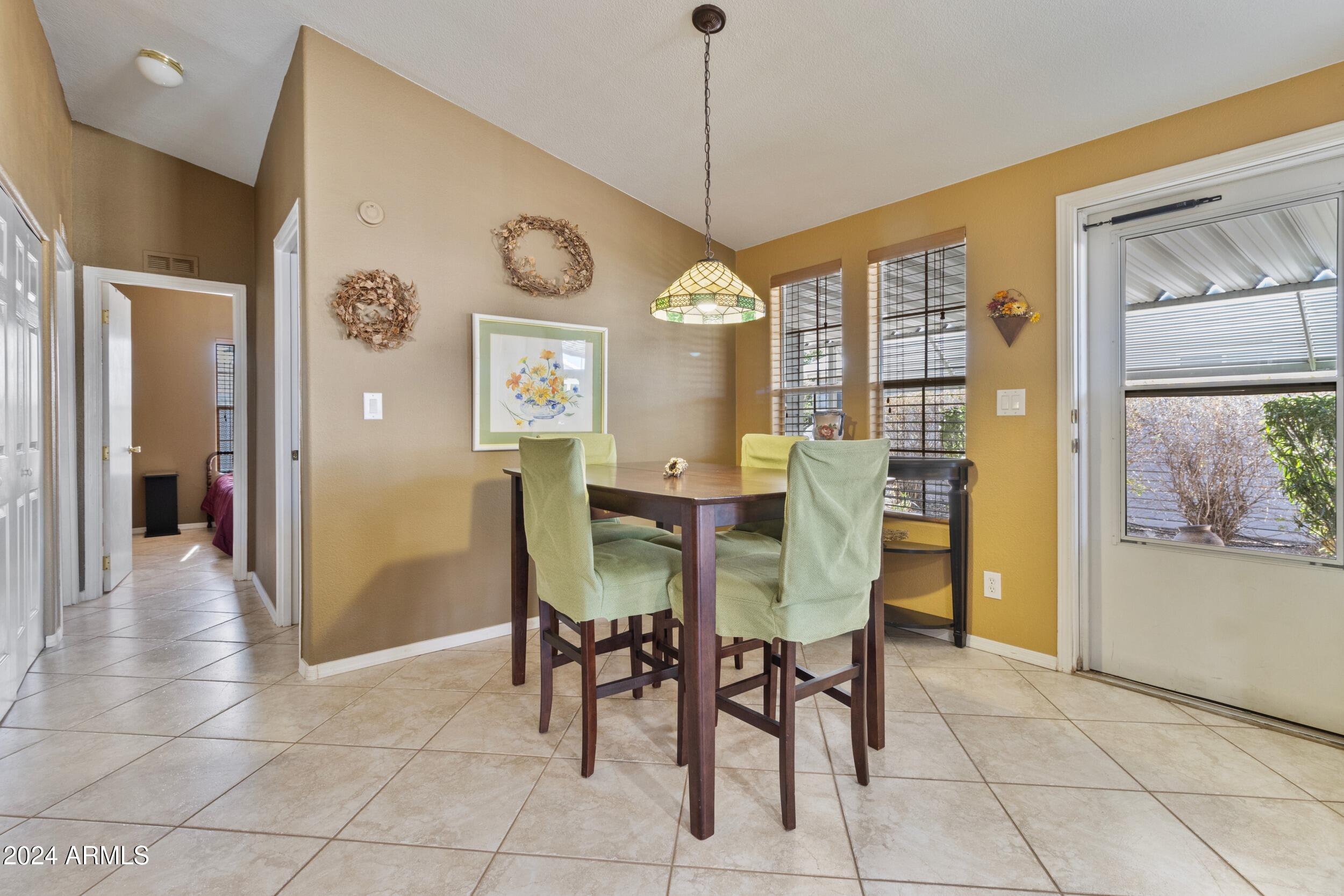 2550 South Ellsworth Road, Unit 215 Mesa, AZ 85209 - Photo 4 of 55 Space for Dining Room