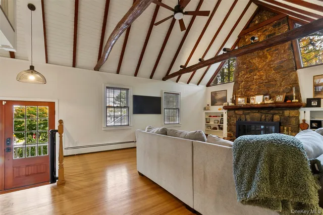 $750,000 | 20 Ridge Lane, Mahopac, NY 10541