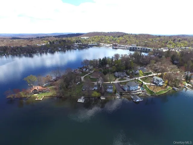 $750,000 | 20 Ridge Lane, Mahopac, NY 10541