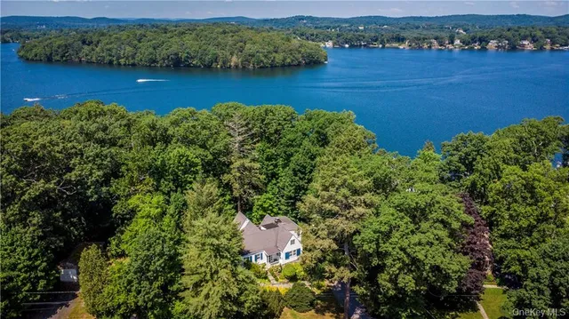 $750,000 | 20 Ridge Lane, Mahopac, NY 10541