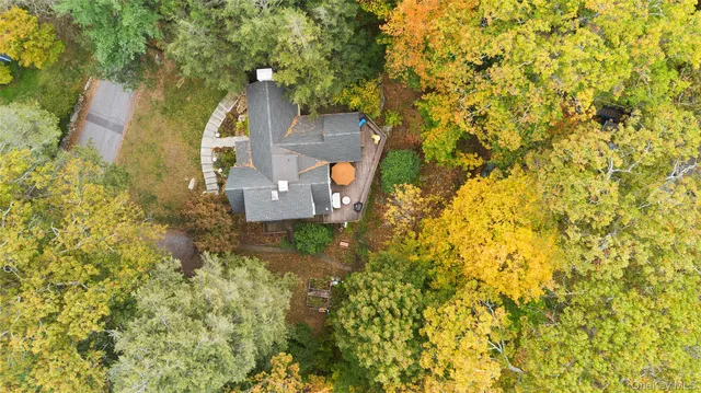 $750,000 | 20 Ridge Lane, Mahopac, NY 10541