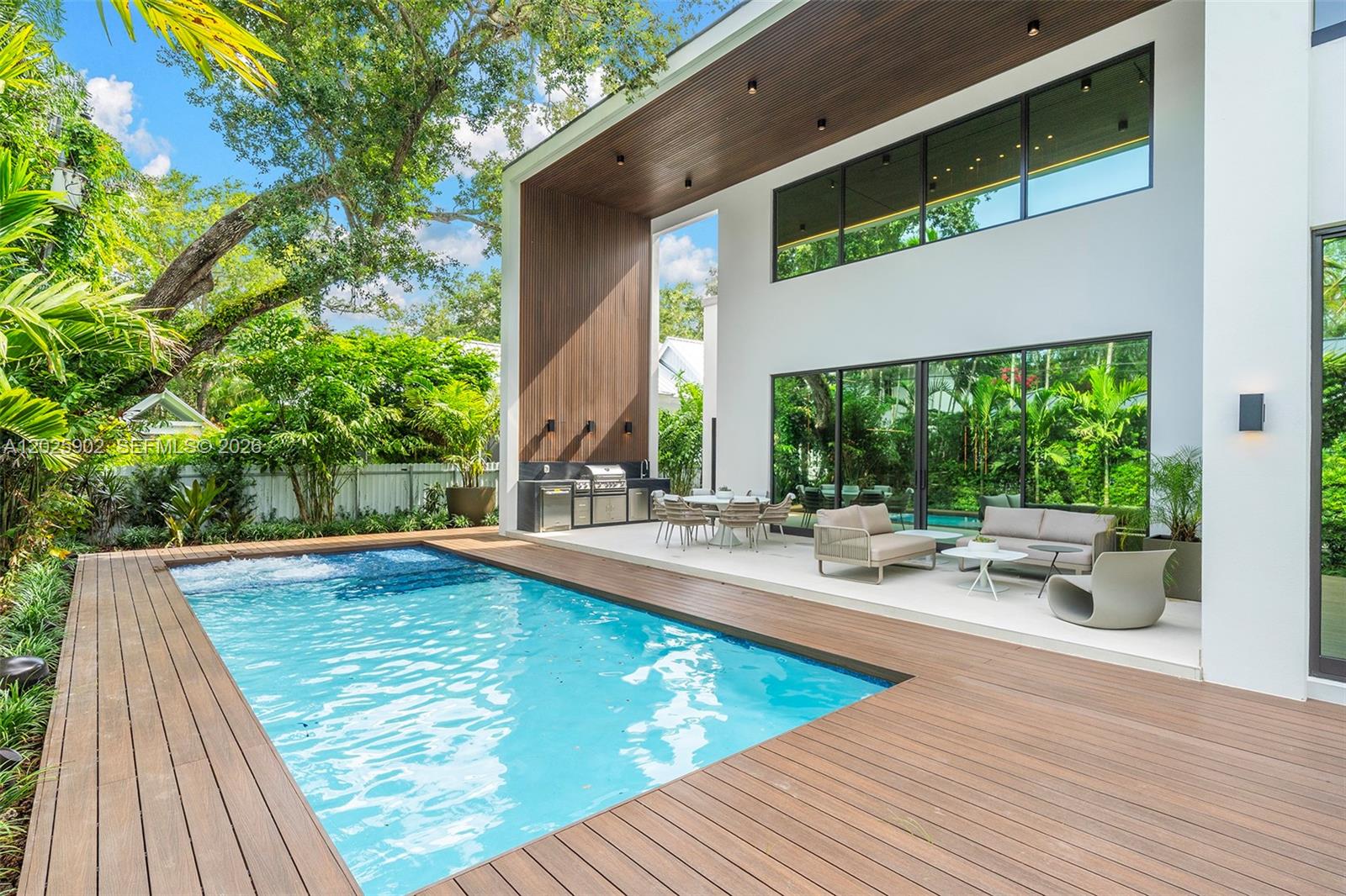 7895 Southwest 52nd Court Miami, FL 33143 - Photo 11 of 43