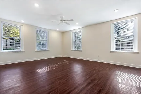 $2,000 | 3601 Camp Street, Unit 105, New Orleans, LA 70115
