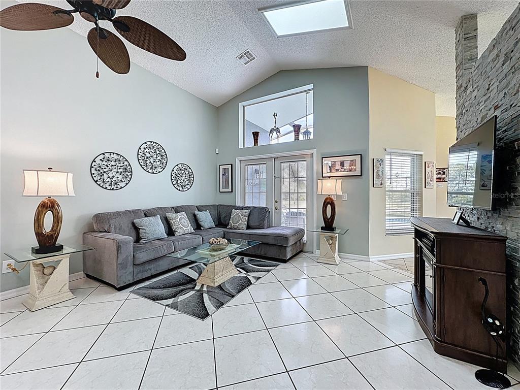 2541 Oneida Loop Kissimmee, FL 34747 - Photo 14 of 67 Gallery Image 14