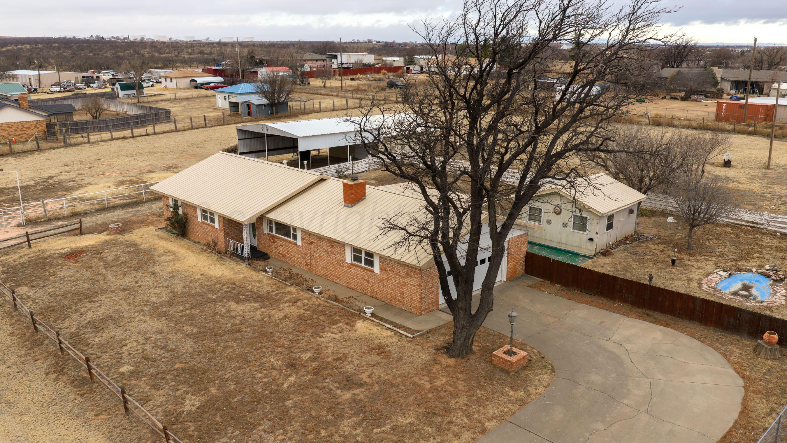 106 Renegade Trail Amarillo, TX 79108 - Photo 4 of 33 a picture of a city view