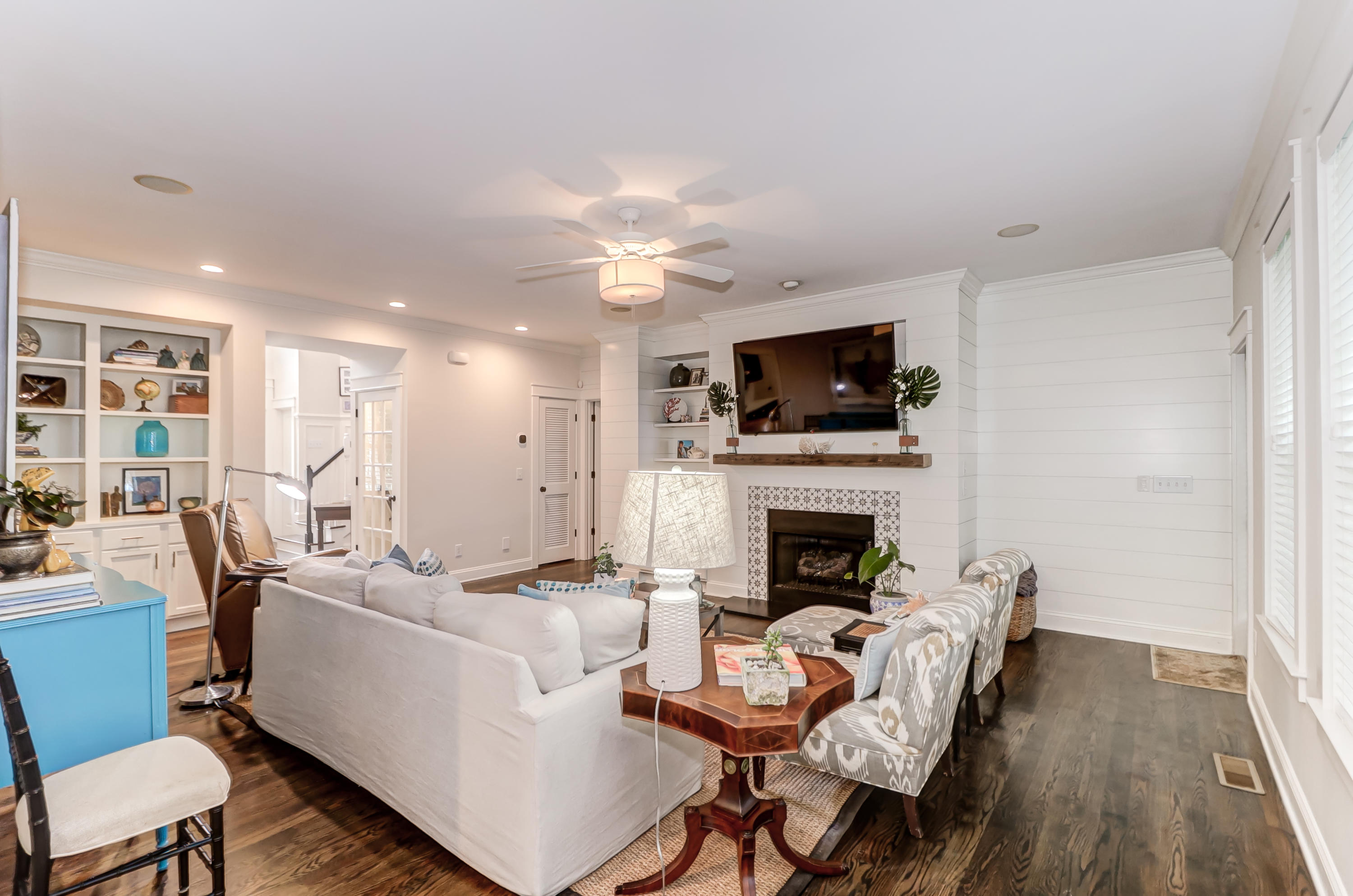 406 Rhett Butler Drive Charleston, SC 29414 - Photo 10 of 52 Living Room