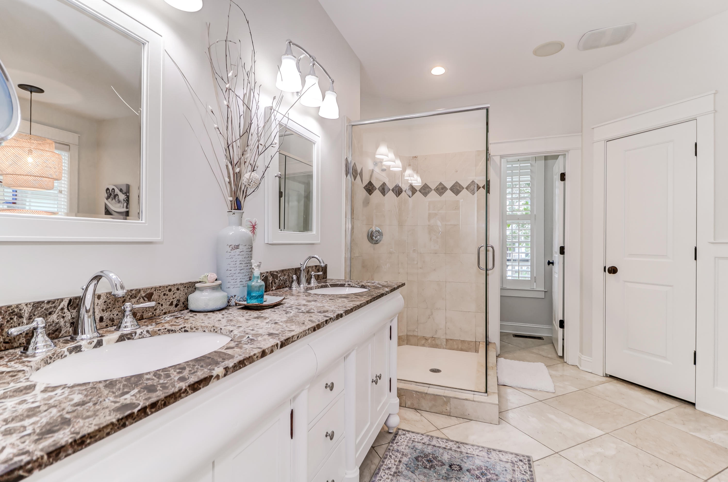406 Rhett Butler Drive Charleston, SC 29414 - Photo 19 of 52 En Suite Primary Bath