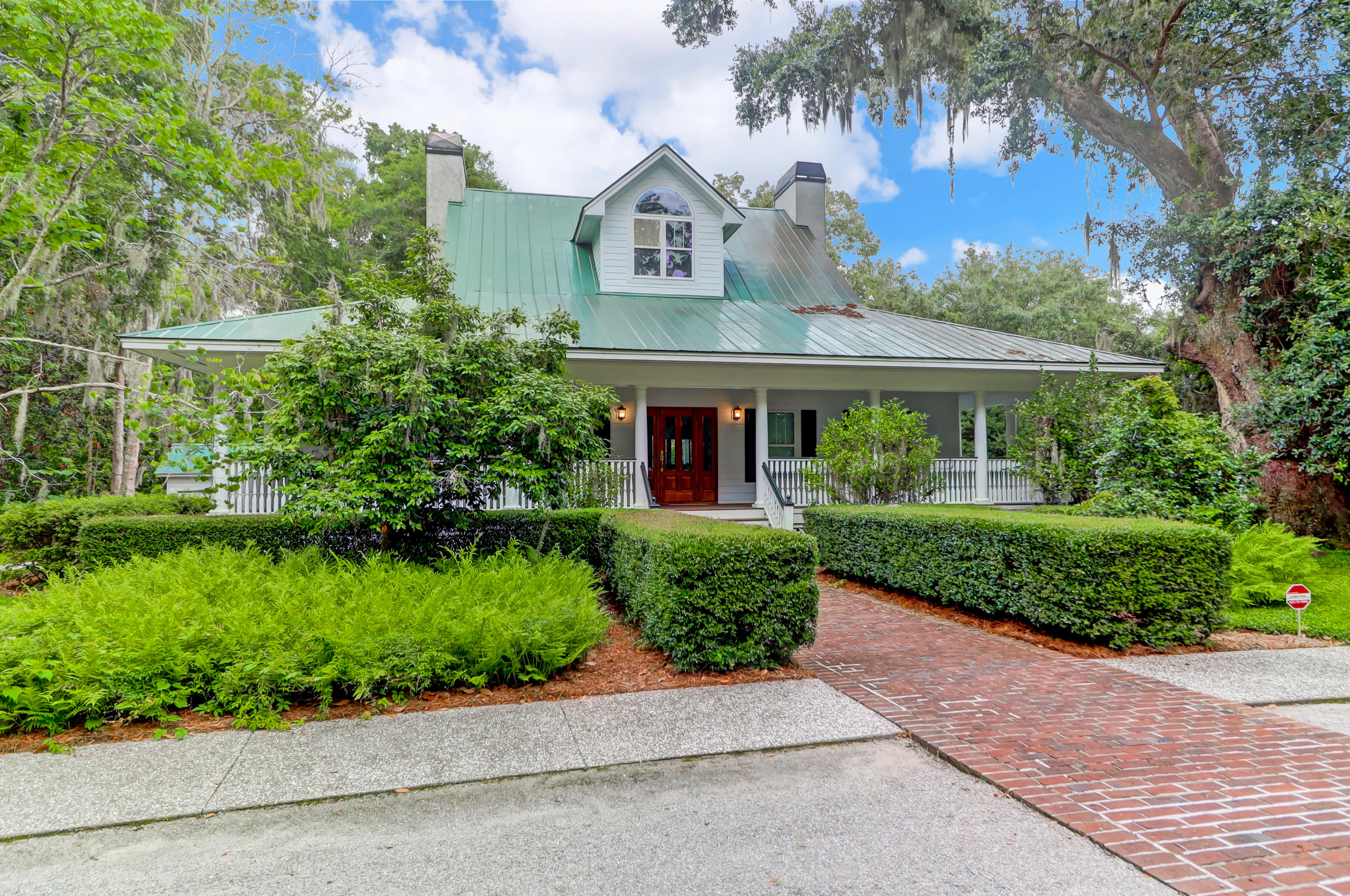 406 Rhett Butler Drive Charleston, SC 29414 - Photo 48 of 52 Neighborhood Clubhouse