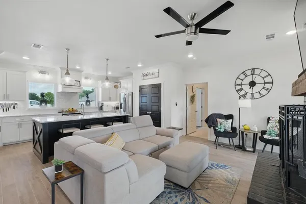 $440,000 | 121 Bluegrass Trail, Springtown, TX 76082