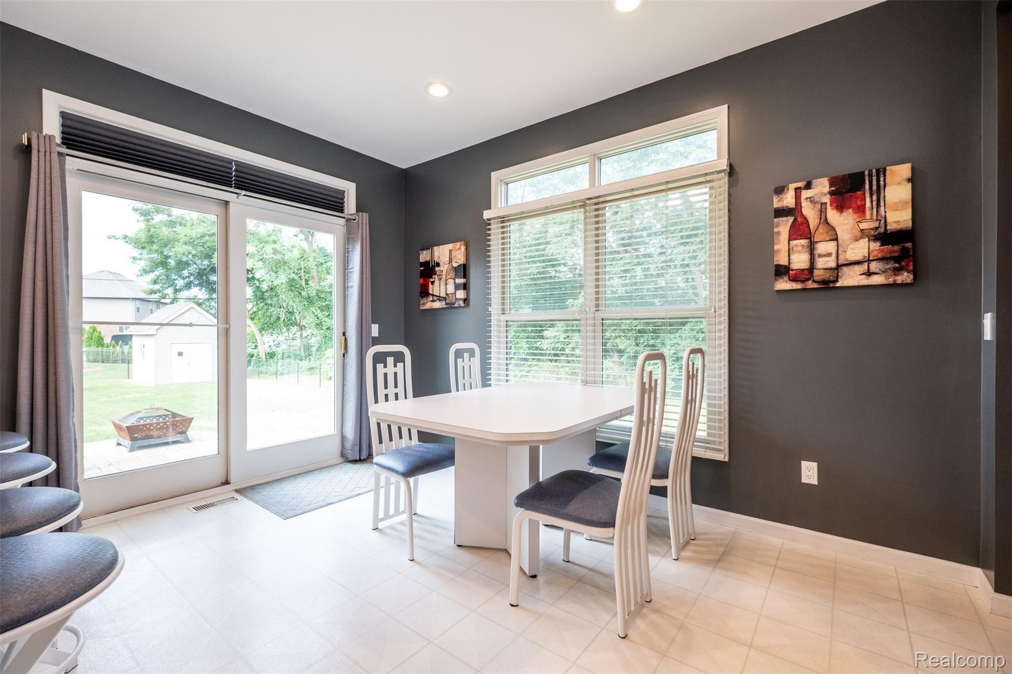 52945 Chesterfield Road New Baltimore, MI 48051 - Photo 17 of 62 52945 Chesterfield Rd (17 of 62).jpg