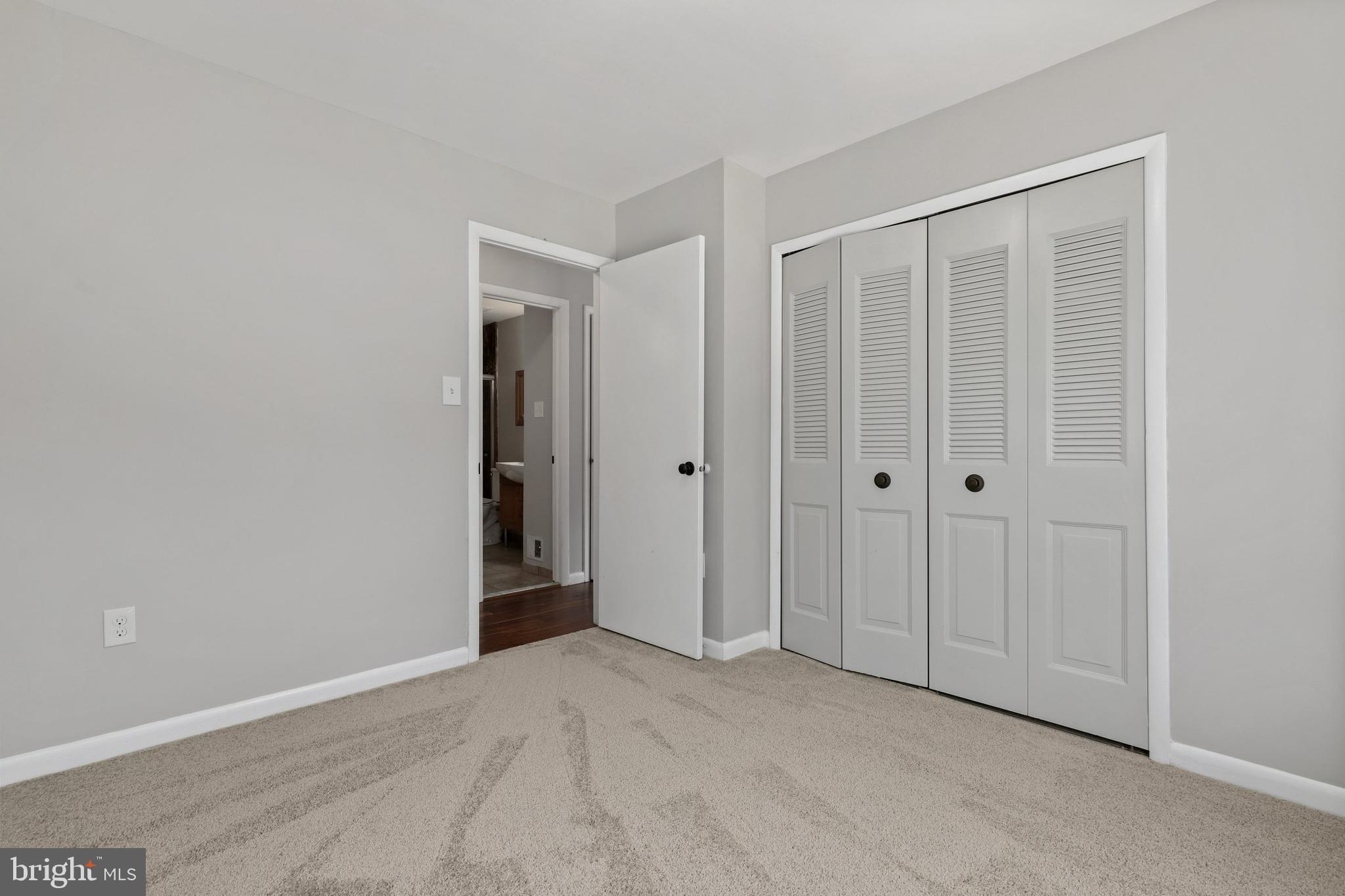 14318 Lindendale Road Woodbridge, VA 22193 - Photo 15 of 35