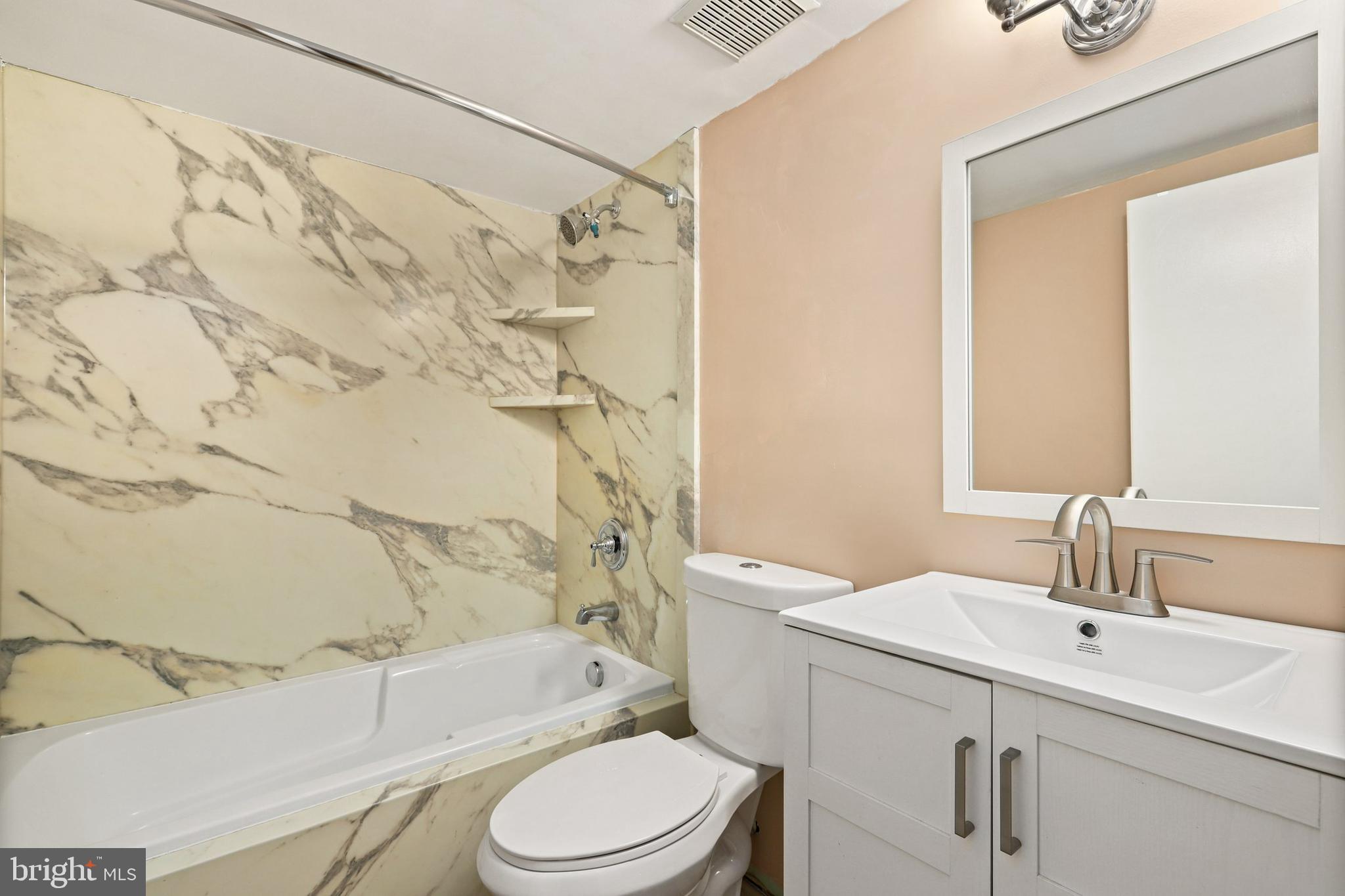 14318 Lindendale Road Woodbridge, VA 22193 - Photo 27 of 35