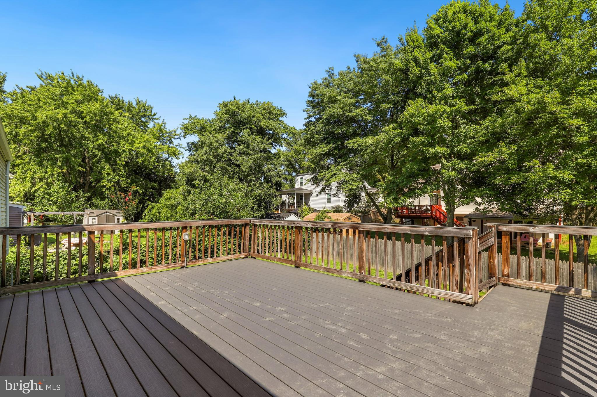 14318 Lindendale Road Woodbridge, VA 22193 - Photo 28 of 35