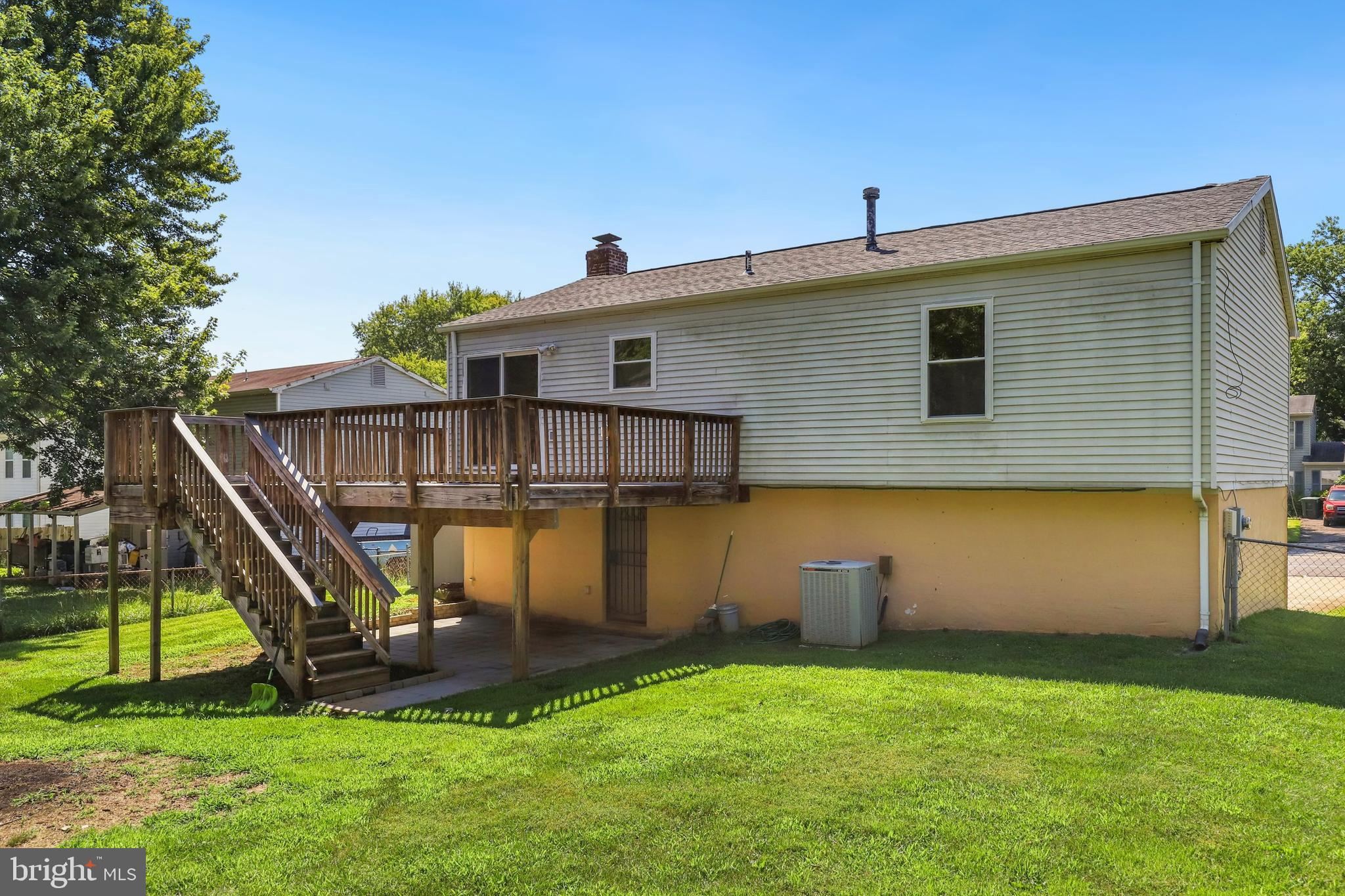 14318 Lindendale Road Woodbridge, VA 22193 - Photo 34 of 35