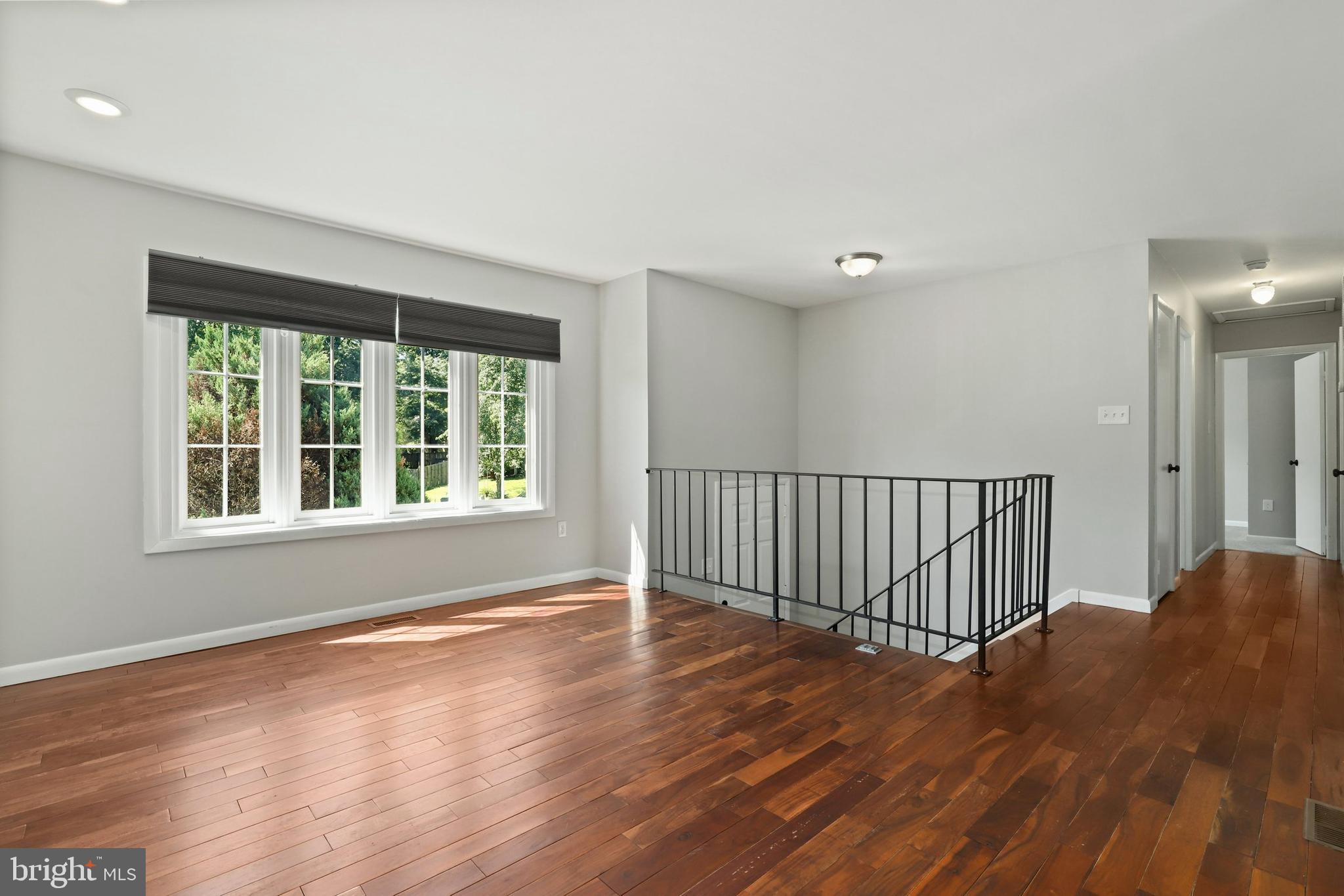 14318 Lindendale Road Woodbridge, VA 22193 - Photo 10 of 35
